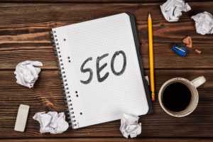 کشف دنیای بازاریابی آنلاین: راهنمای جامع 14 روش کلیدی، پرسش و پاسخ، و جدول کاربردی