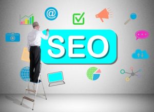 آموزش جذب مخاطب هدف: چکیده تجربیات نی نی سایت در سال 1404