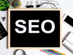 آموزش جذب مخاطب هدف: چکیده تجربیات نی نی سایت در سال 1404